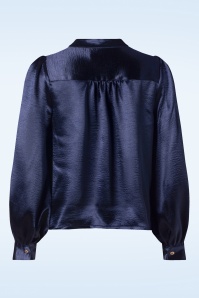 Louche - Helide V hals Hammered satijnen blouse in blauw 2