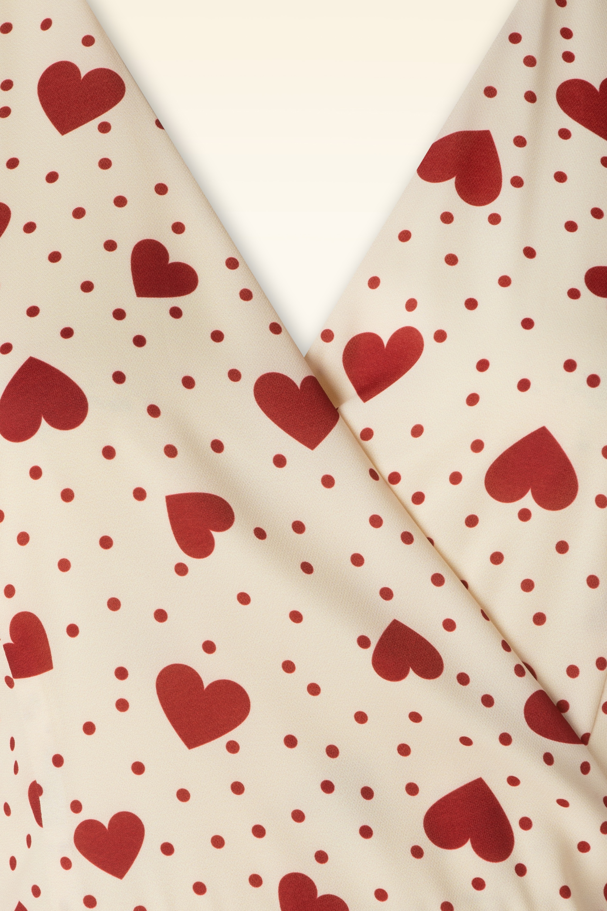 Vixen - Heart polka dot wikkel jurk in crème 3