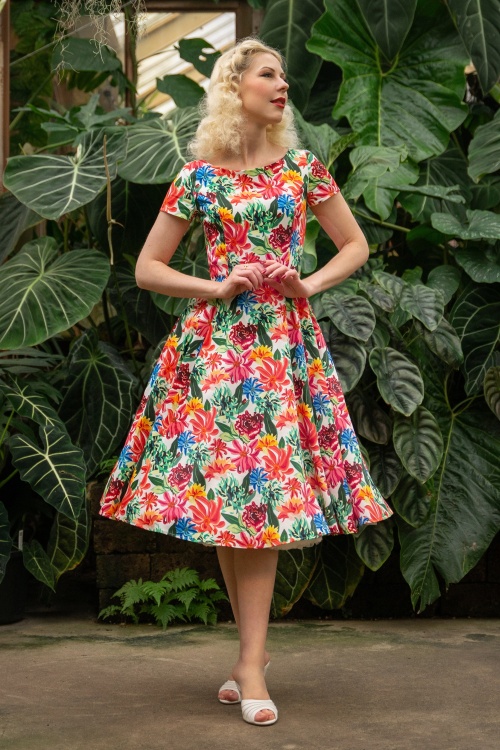 Topvintage Boutique Collection - TopVintage exklusiv ~ Adriana Floral Kurzarm Swing Kleid in Multi