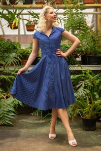 Topvintage Boutique Collection - Topvintage exclusive ~ Angie polkadot swing jurk in marineblauw en wit