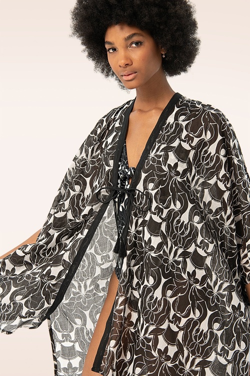 Surkana - Inka Kimono in Schwarz 2