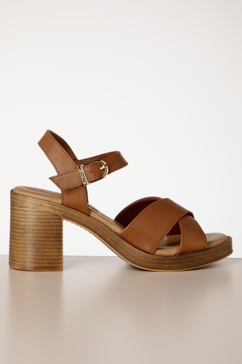 Tamaris - Sarah Block Heel Sandals in Brown