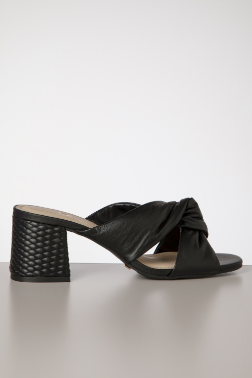 Parodi Shoes - Lynn Leather Sandals in Black