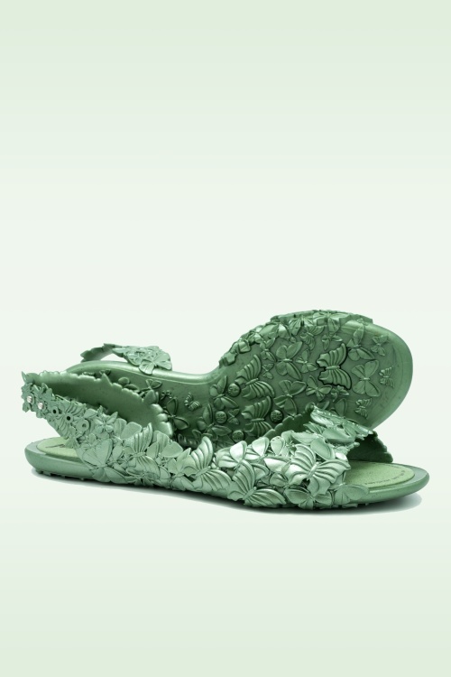 Sunies - Flexi Butterfly Flipflop Sandals in Glossy Green 4