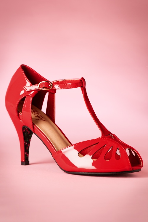 Banned Retro - 40s Secret Love Sandals in Lipstick Red 4