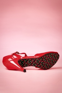 Banned Retro - 40s Secret Love Sandals in Lipstick Red 7