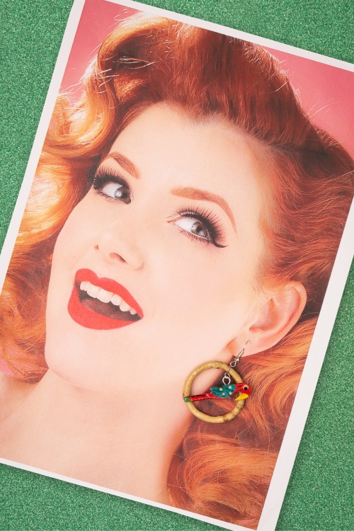 Glitz-o-Matic - 50s Parrot Bamboo Hoop Earrings in Red 2