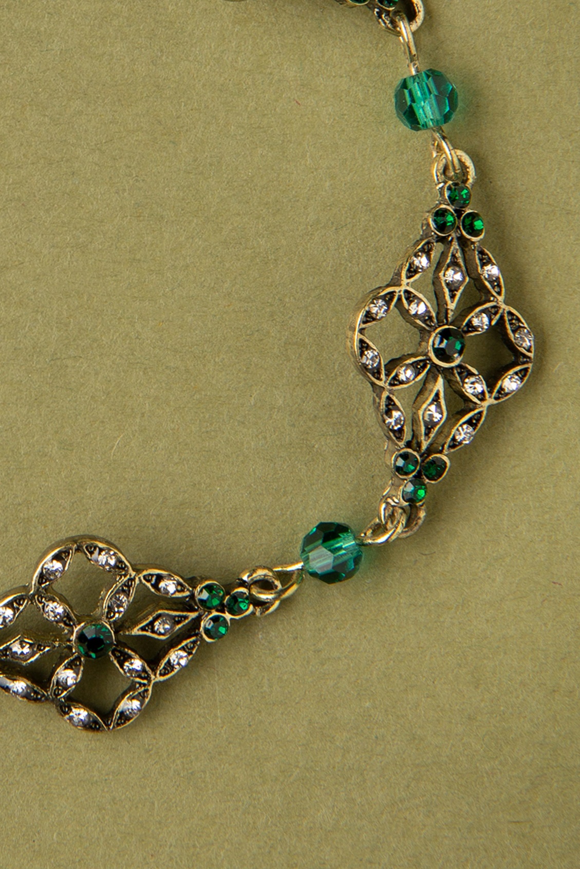 Lovely - Victoriaanse filigraanarmband in smaragd 5