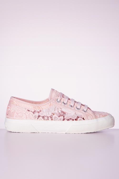 Superga - Macramé sneakers in roze 