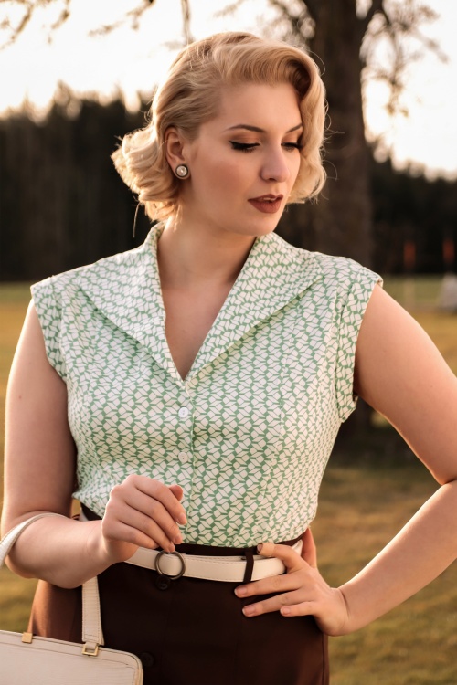 Banned Retro - 40s Tina Tile Blouse in Mint