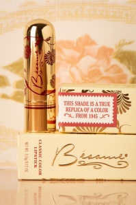 Bésame Cosmetics - Classic Colour Lipstick in Fairest Red 6