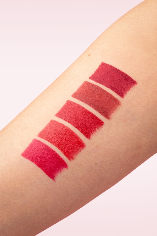 Bésame Cosmetics - Classic Colour Lipstick en Rouge Bésame 9