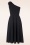 Vintage Chic for Topvintage - Tansy One Shoulder Swing Kleid in Schwarz.