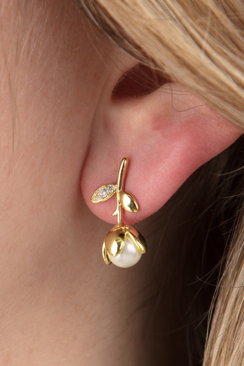 Vixen - White Rose Stud Earrings in Gold