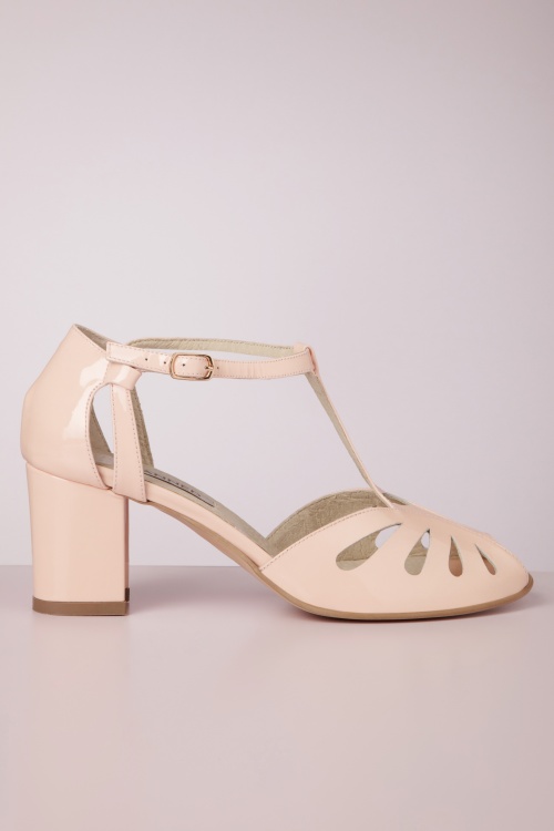 Banned Retro - Secret Love Leather Sandals in Patent Peachy Pink
