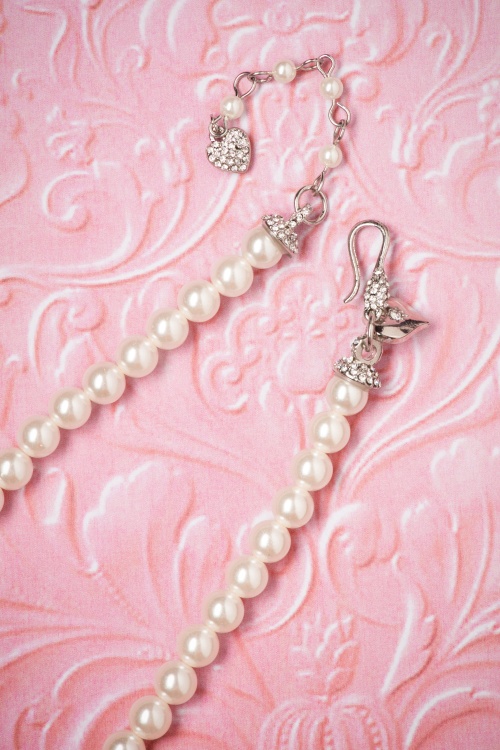 Lovely - 50s Grace Pearl Choker in Ivory 4