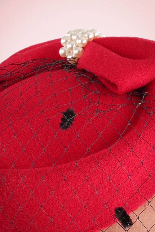 Banned Retro - 50s Judy Hat in Red 2