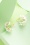 Day&Eve by Go Dutch Label - Flower Stud Earrings Années 60 en Doré et Blanc 3
