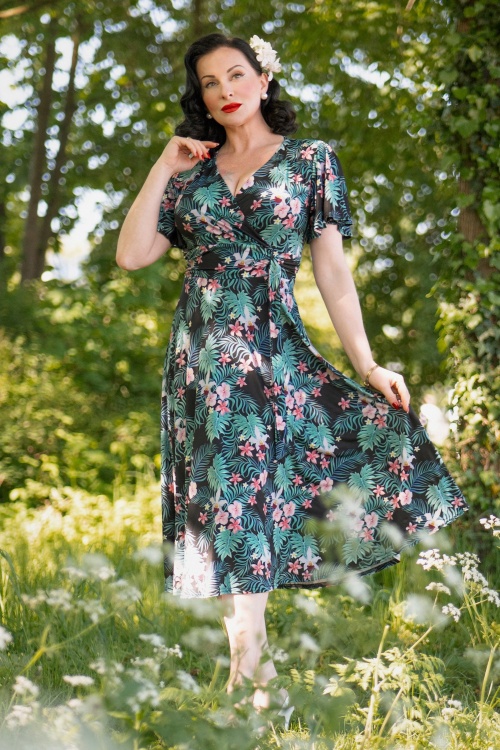 Vintage Chic for Topvintage - Irene Floral Cross Over Swing Kleid in Weinrot