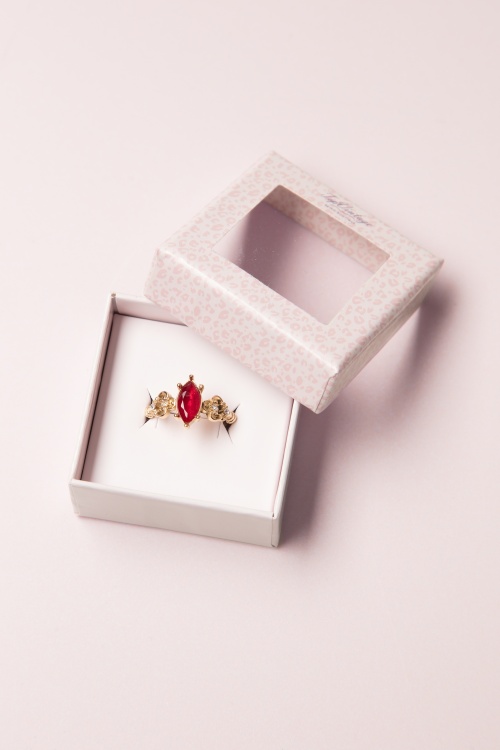 Topvintage Boutique Collection - Queen off duty ring in goud en rood  3