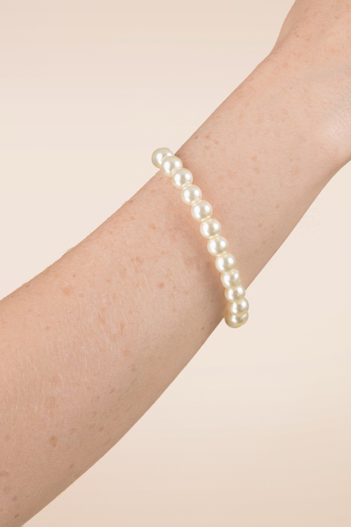 Topvintage Boutique Collection - 50s Elegant Pearl Bracelet in Ivory 2