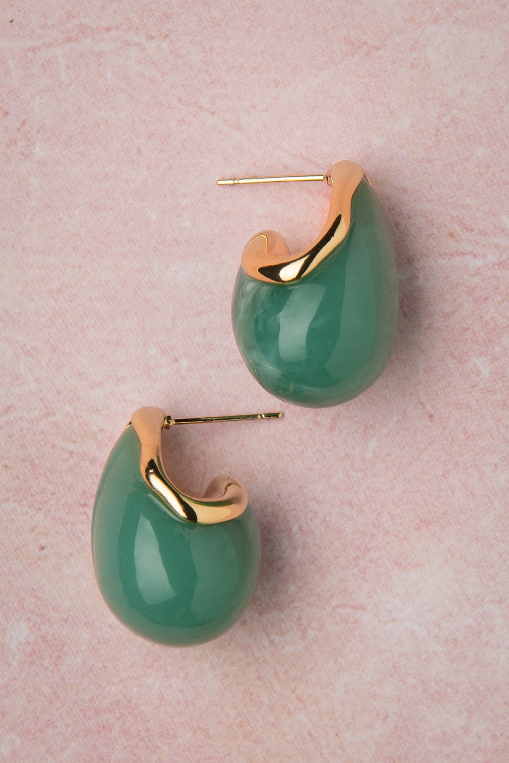 Topvintage Boutique Collection - Molly oorbellen in goud en groen 4