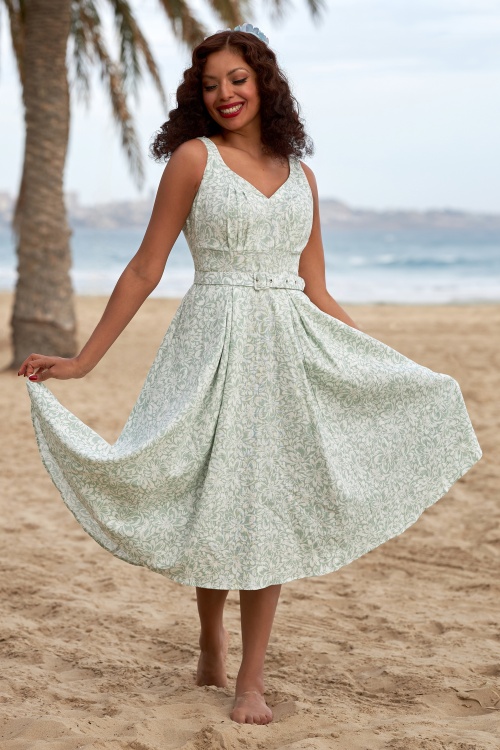 Miss Candyfloss - Lissa Minty Floral Linen Swing Dress in White and Mint