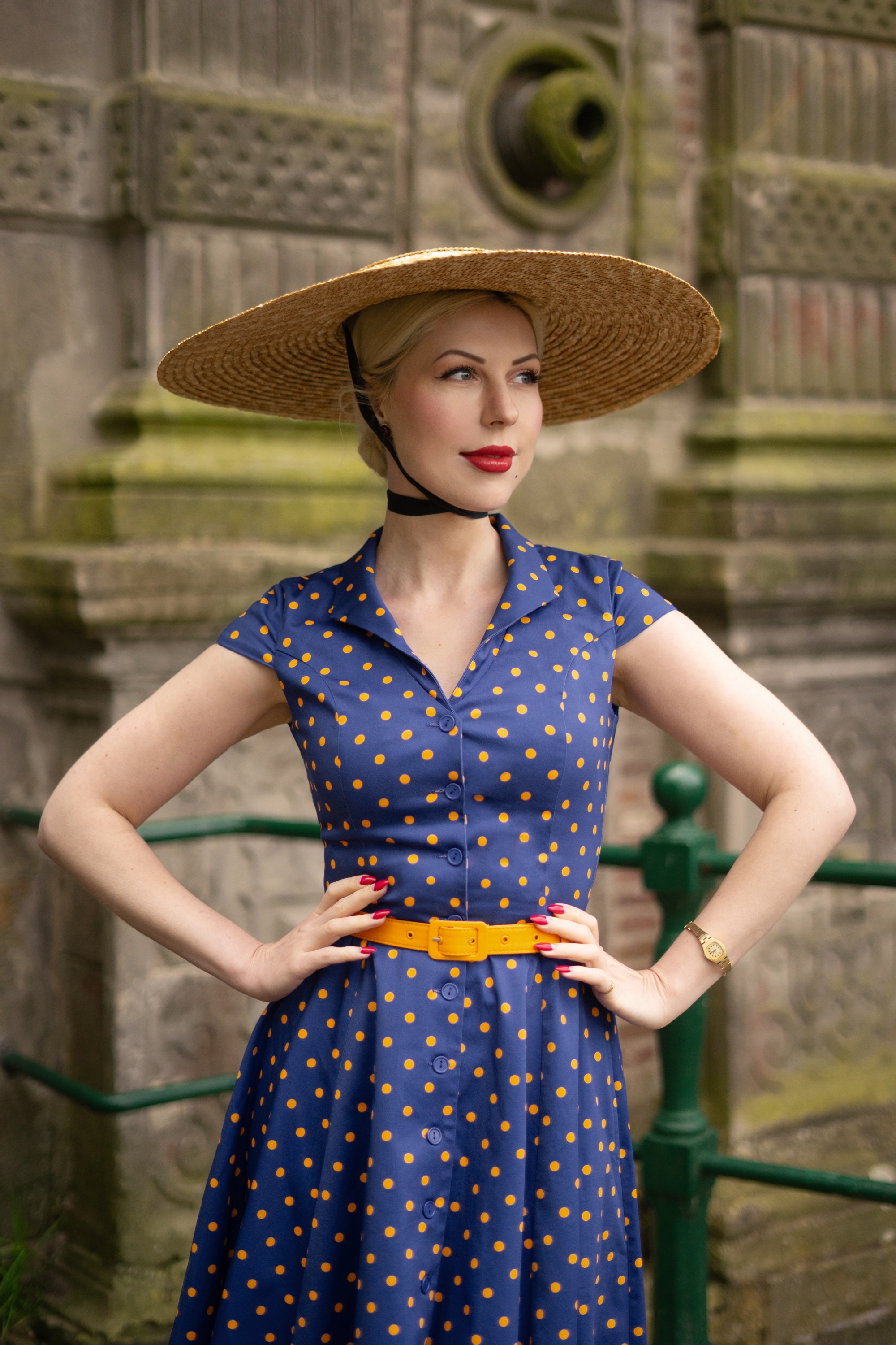 Topvintage Boutique Collection - Topvintage exclusive ~ Angie Polkadot swing jurk in blauw en geel 4