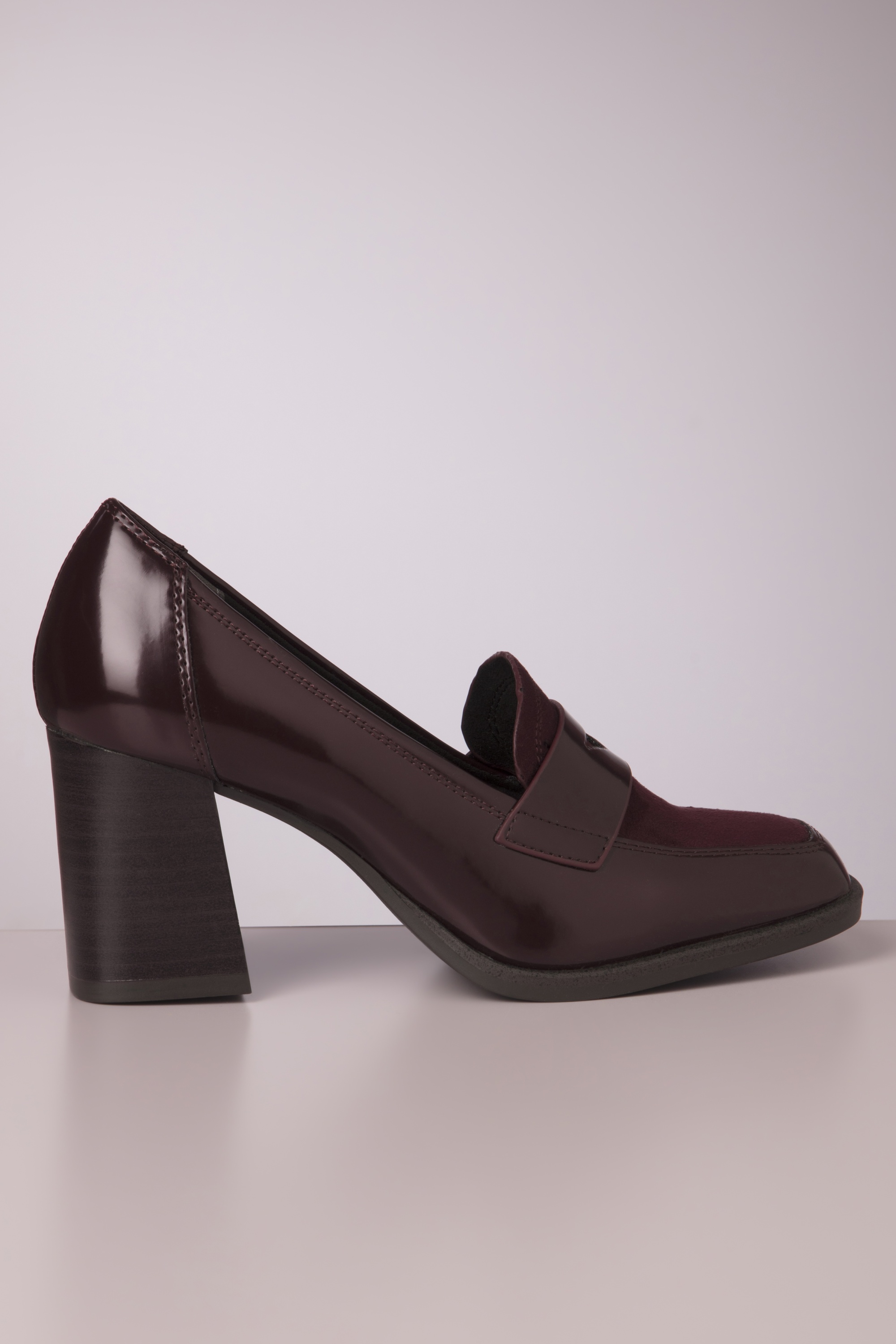 Tamaris - Carmen Loafer stijl pumps in wijnrood