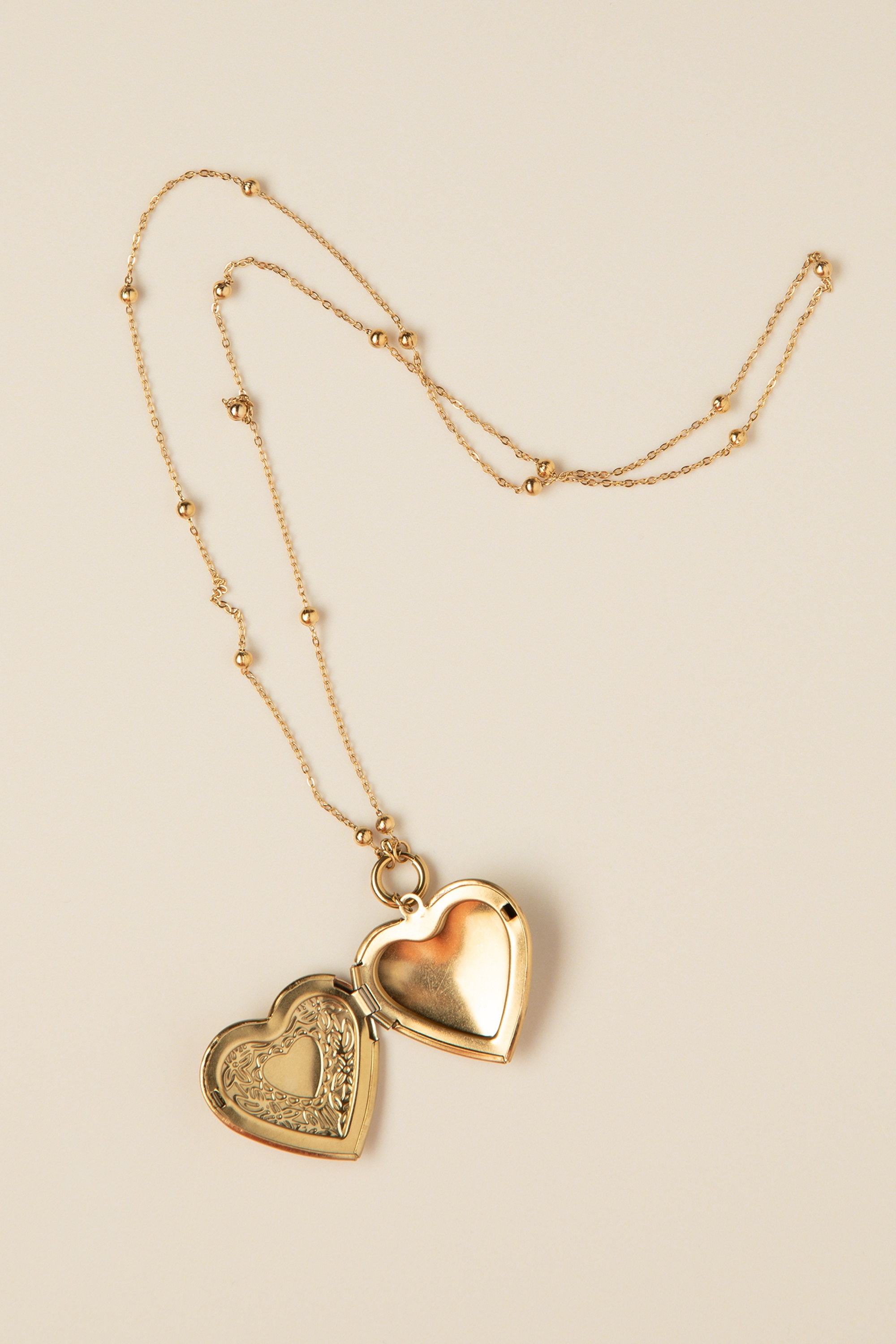 Urban Hippies - Heart Locket ketting in goud 2