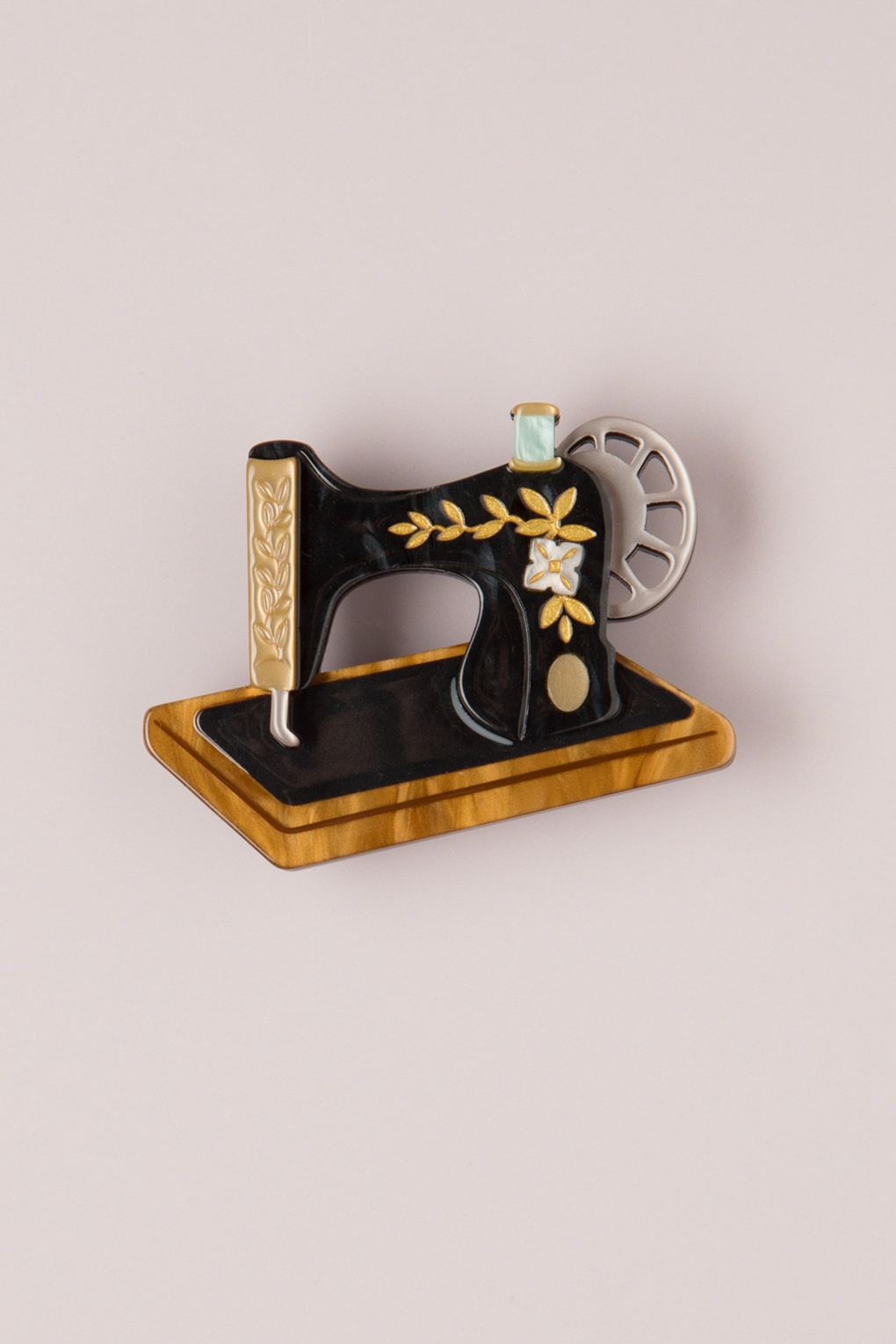 262751-Erstwilder-51826-Brooch