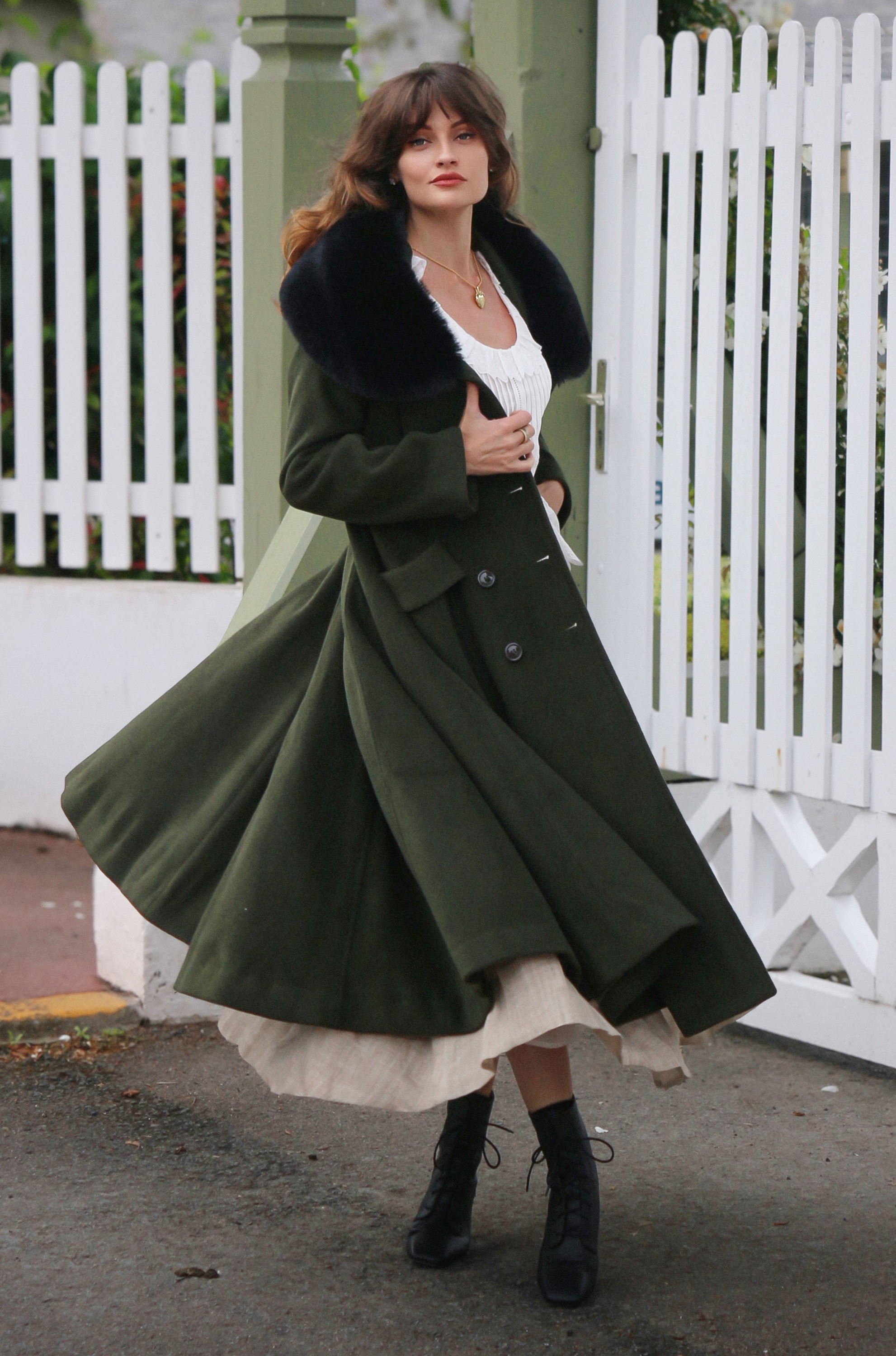 Topvintage exclusive Mae Swing Coat in Moss Green