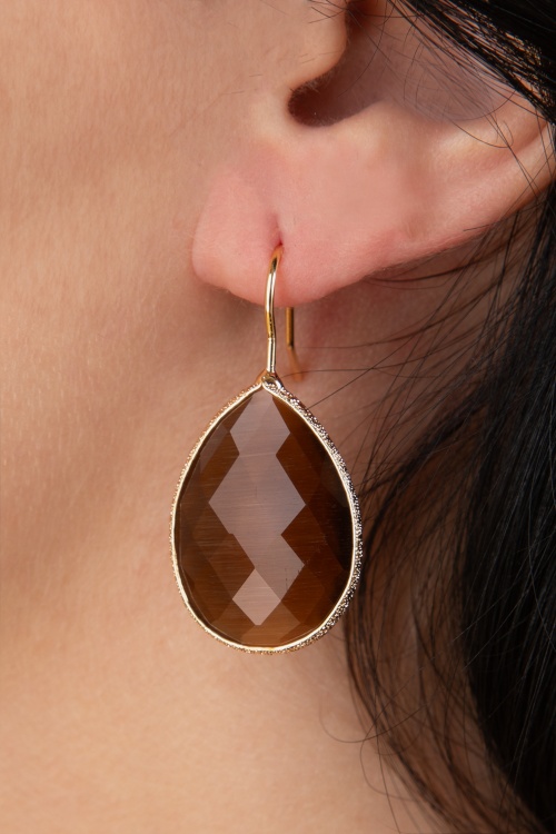 Day&Eve by Go Dutch Label - Lavina Cat Eye Stone Drop oorbellen in koffie