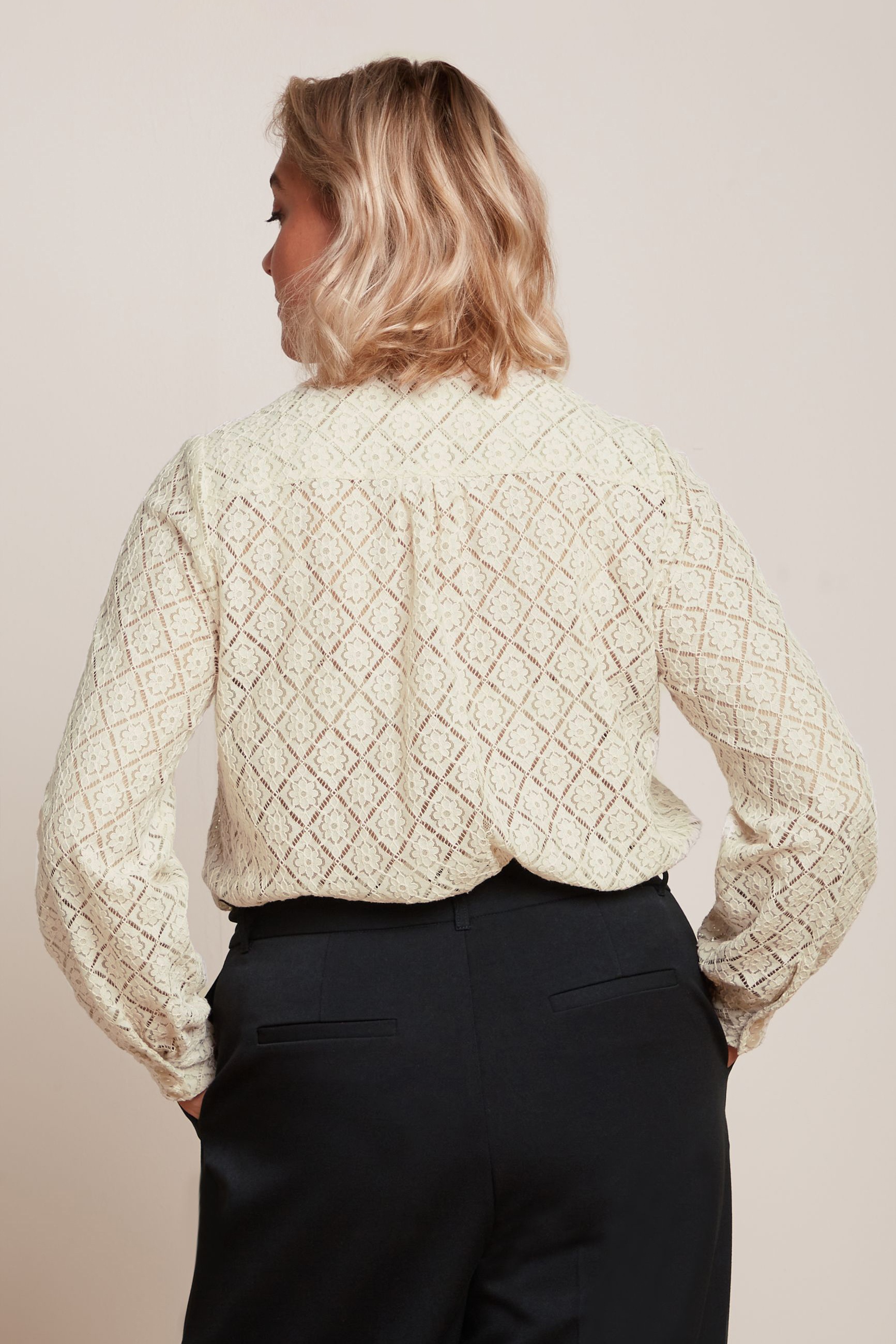 King Louie - Maisie Artiste Lace blouse in ivoor 3