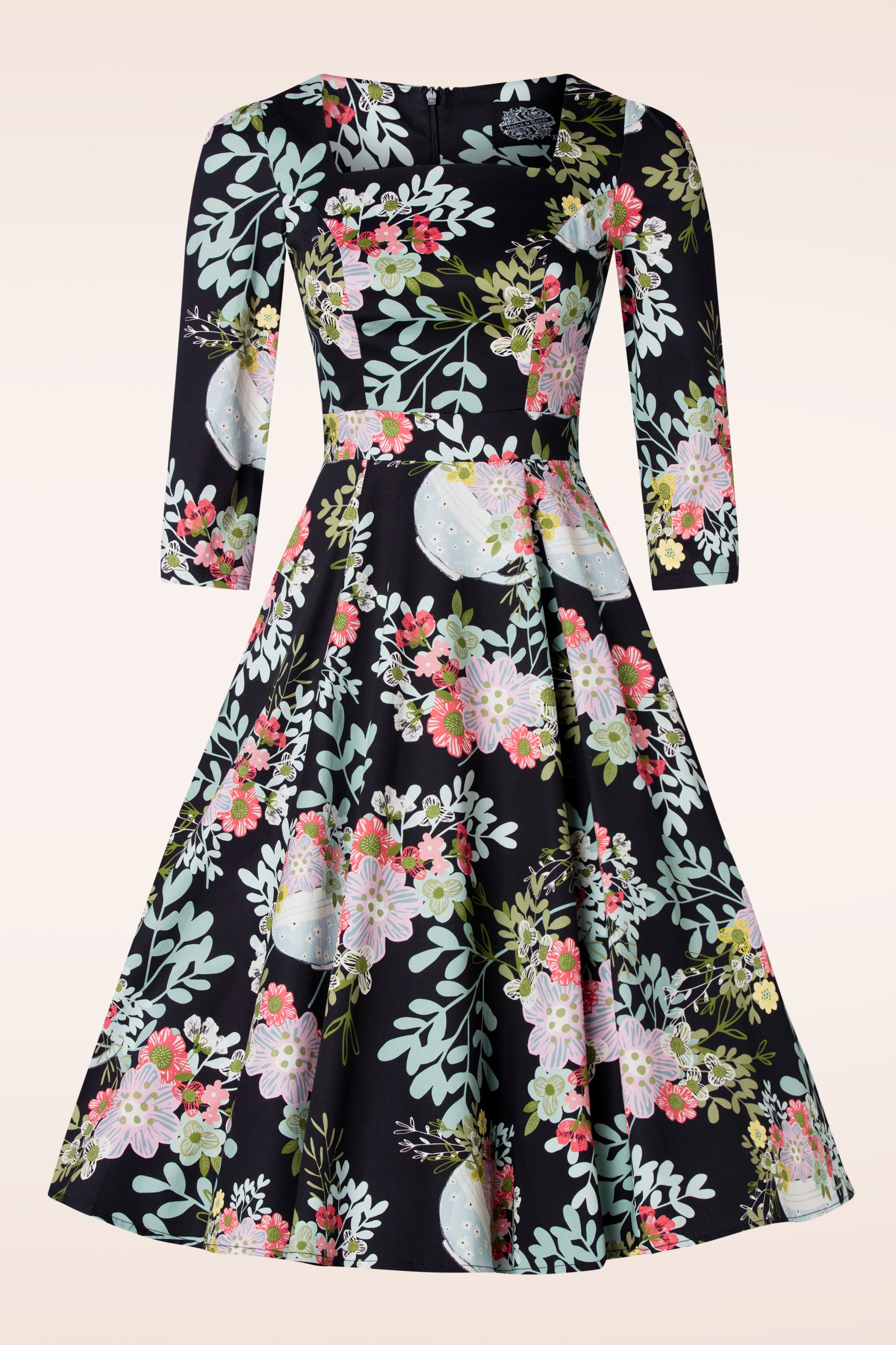 Hearts & Roses - Janet Floral swing jurk in zwart en multi 3