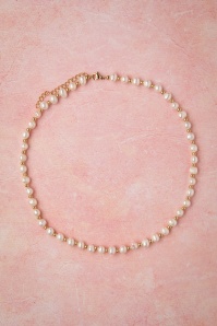 Topvintage Boutique Collection - Give Me Pearls Necklace Années 50 en Doré et Ivoire