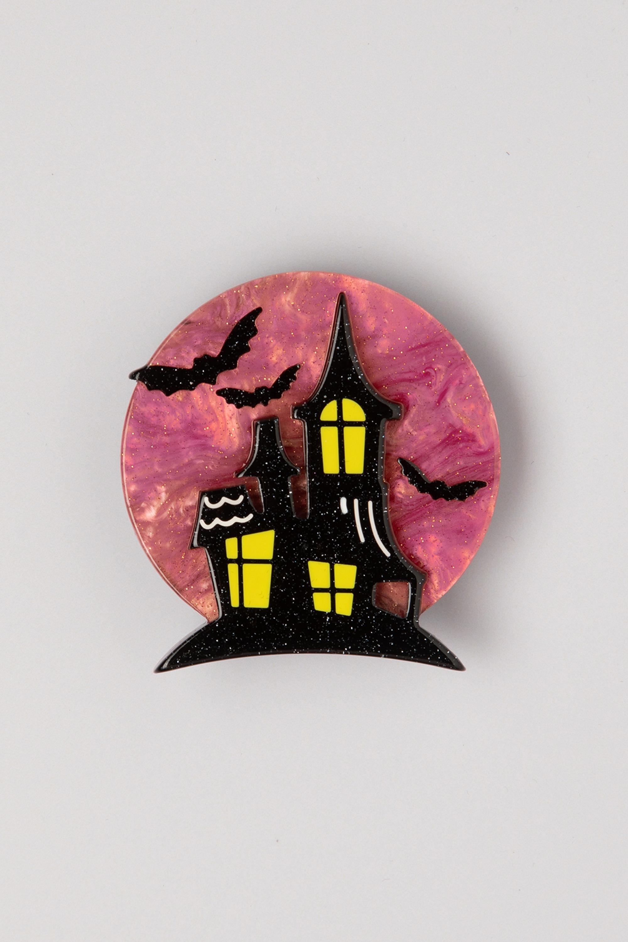 Erstwilder - On Haunted Hill broche