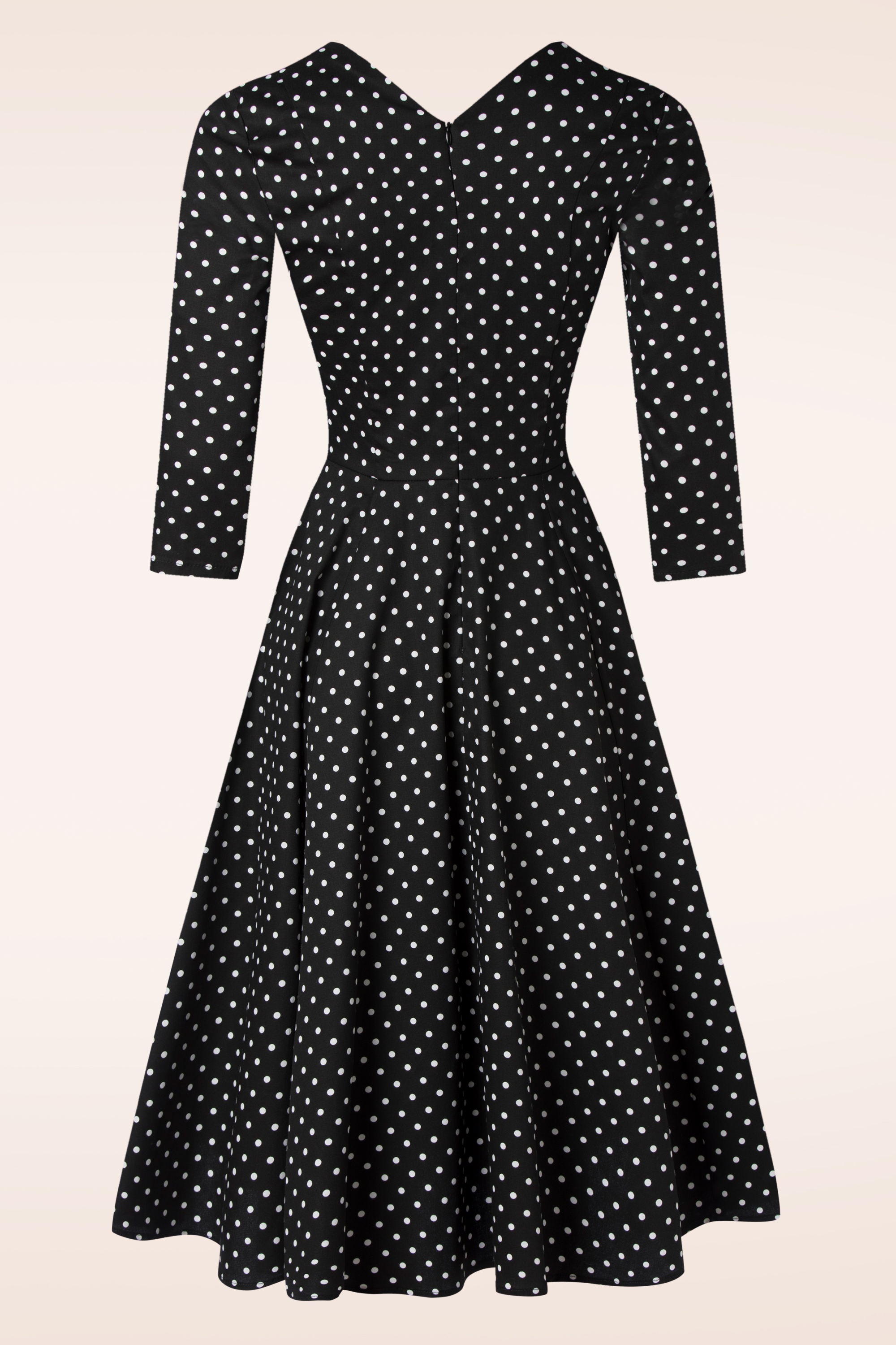 Hearts & Roses - Paula polka dot swing jurk in zwart en wit 3