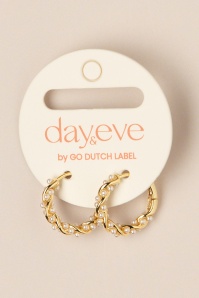 Day&Eve by Go Dutch Label - Small Twisted Pearly oorringetjes in goud