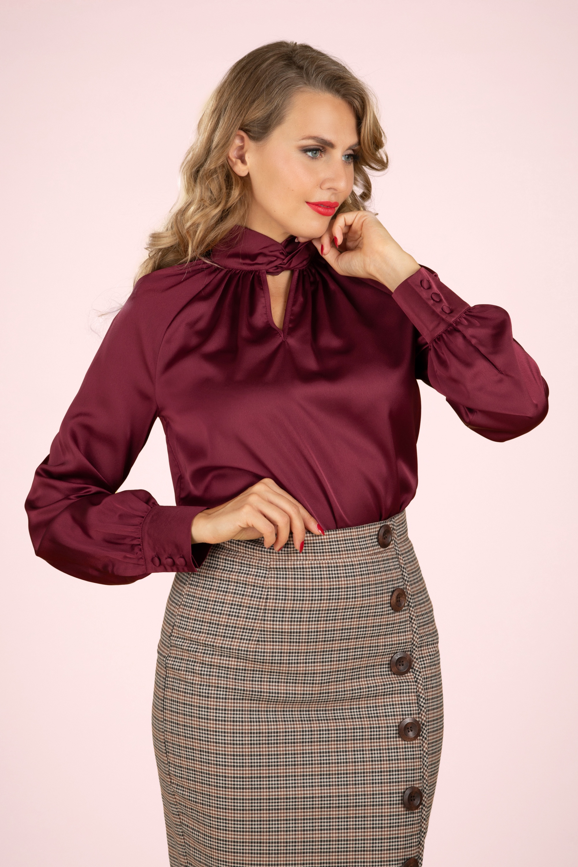 Vixen - Twist satin blouse in wijnrood