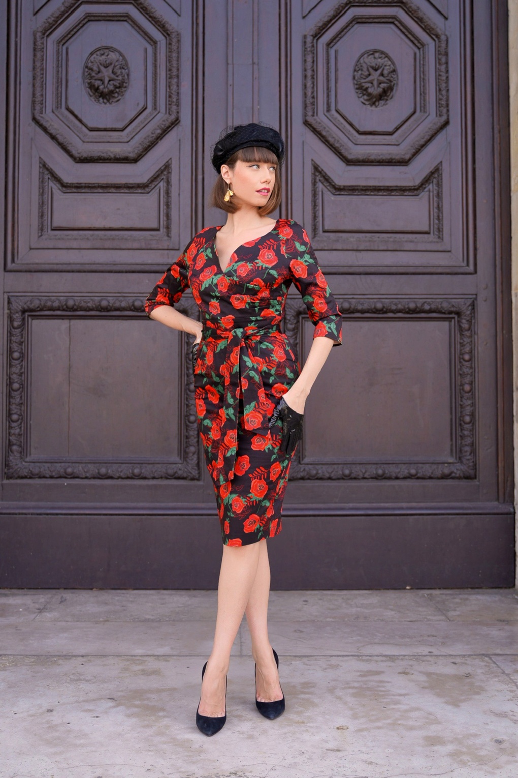 Vintage Diva The Bombshell Roses Pencil Dress in Black | Topvintage