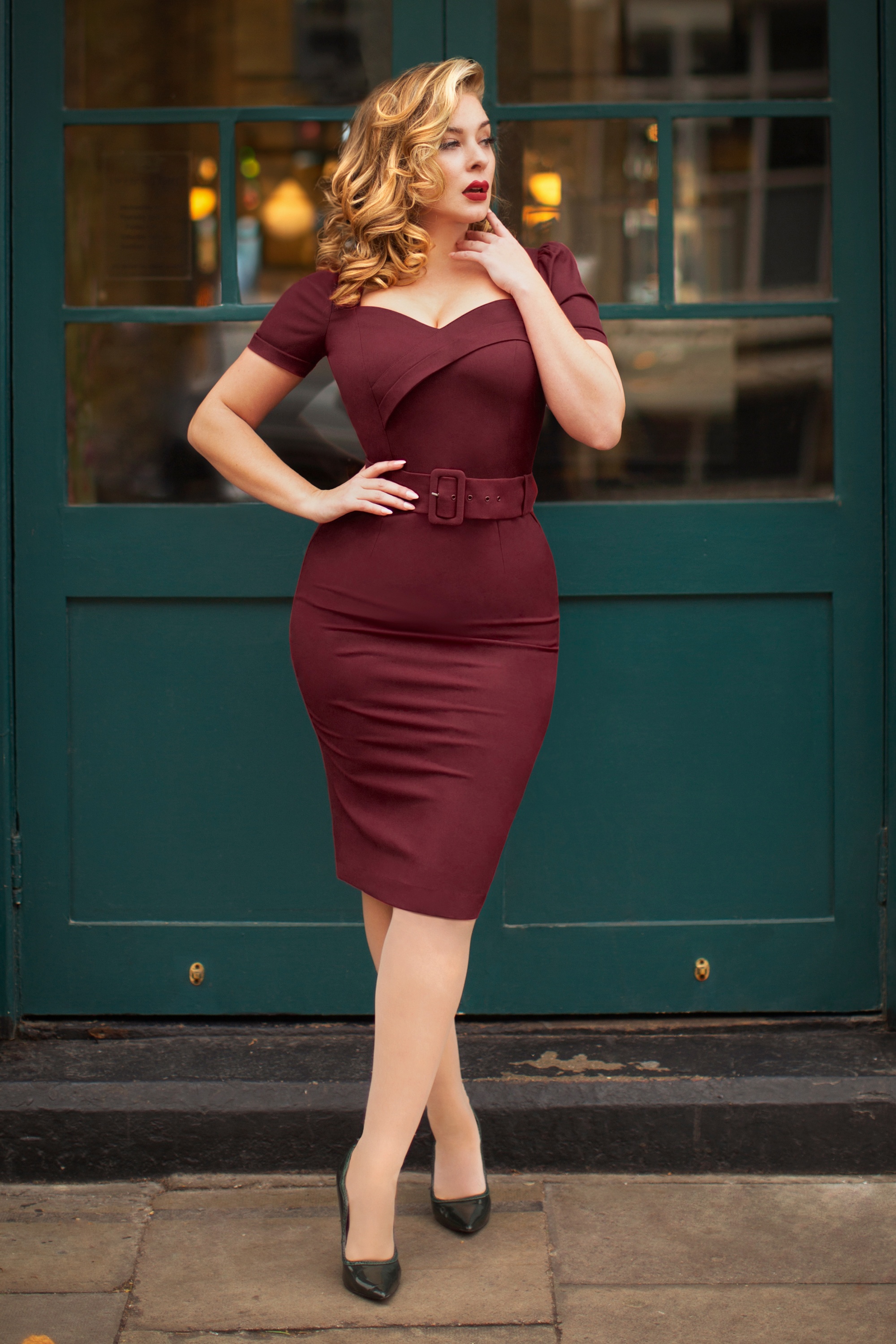 Glamour Bunny Rosalie Pencil Dress in Deep Red Shop at Topvintage