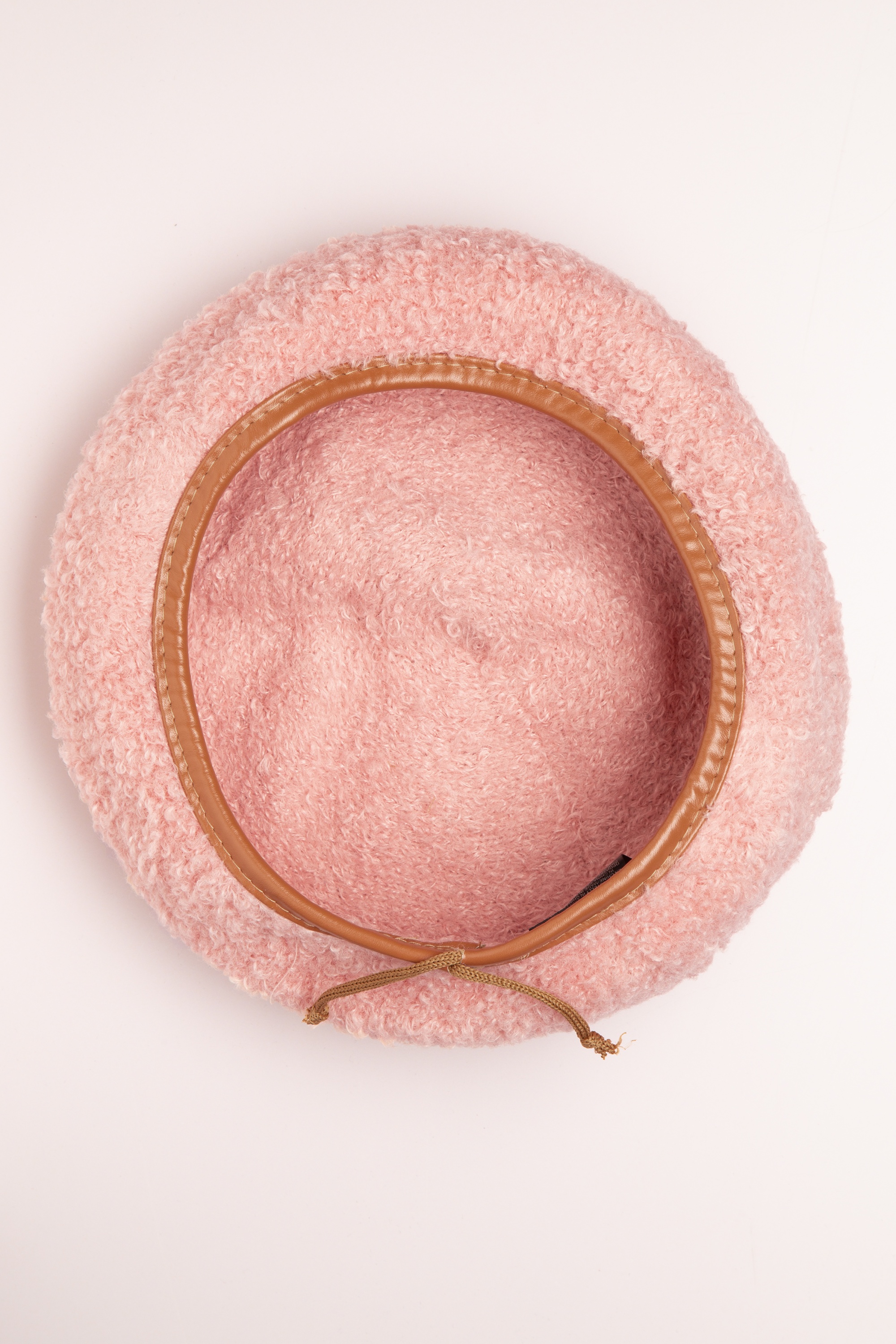 Banned Retro - Candy Fuzzy baret in zachtroze 2