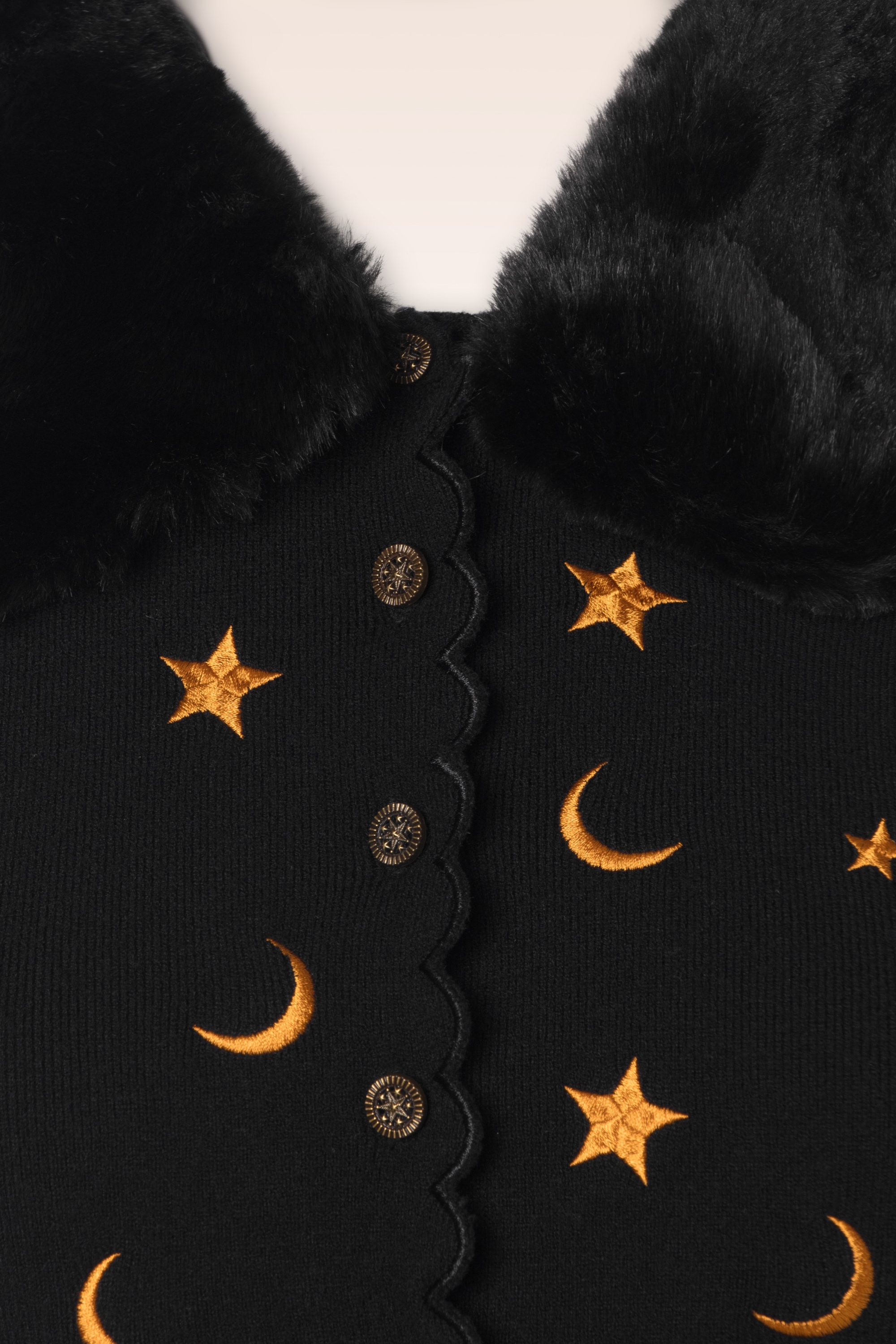 Banned Retro - Half Moon cardigan in zwart en goud 4