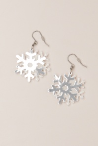 Erstwilder - White Snowflake oorbellen in zilver 2