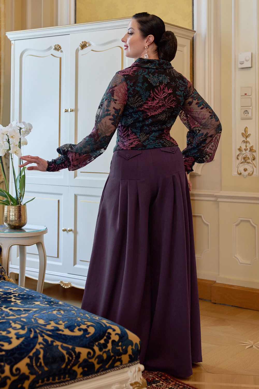 Miss Candyfloss - Calgary Bo palazzo pantalon in aubergine 2