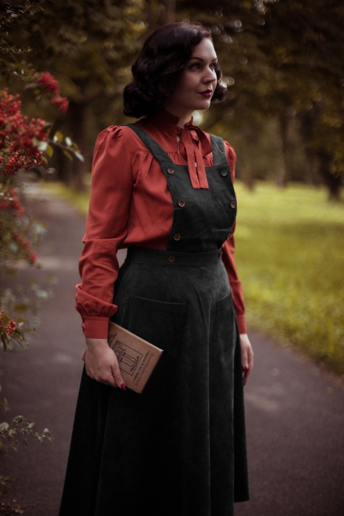 Banned Retro 50s Mary Jane Pinafore Swing Dress in Black Shop at Topvintage