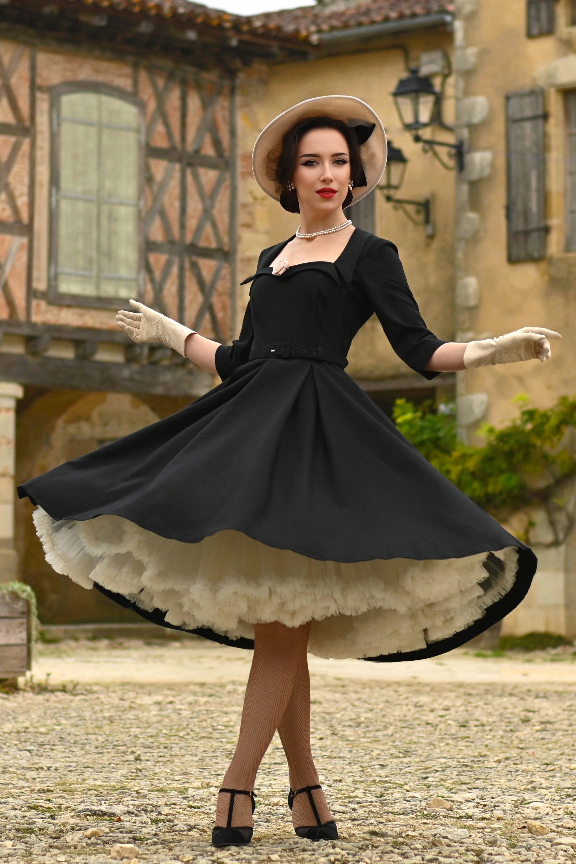 Topvintage Boutique Collection - The Penelope petticoat in ecru