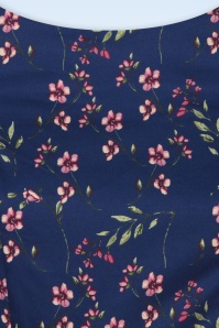 Topvintage Boutique Collection - Adriana Pink Blossom Swing Kleid in Marineblau. 3