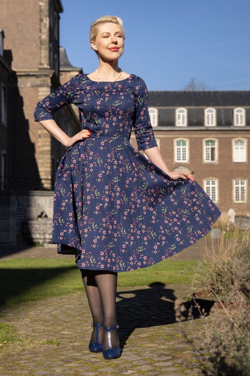 Topvintage Boutique Collection - Adriana Pink Blossom swing jurk in navyblauw